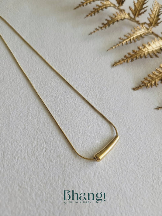 Sculpt Bar Pendant Necklace
