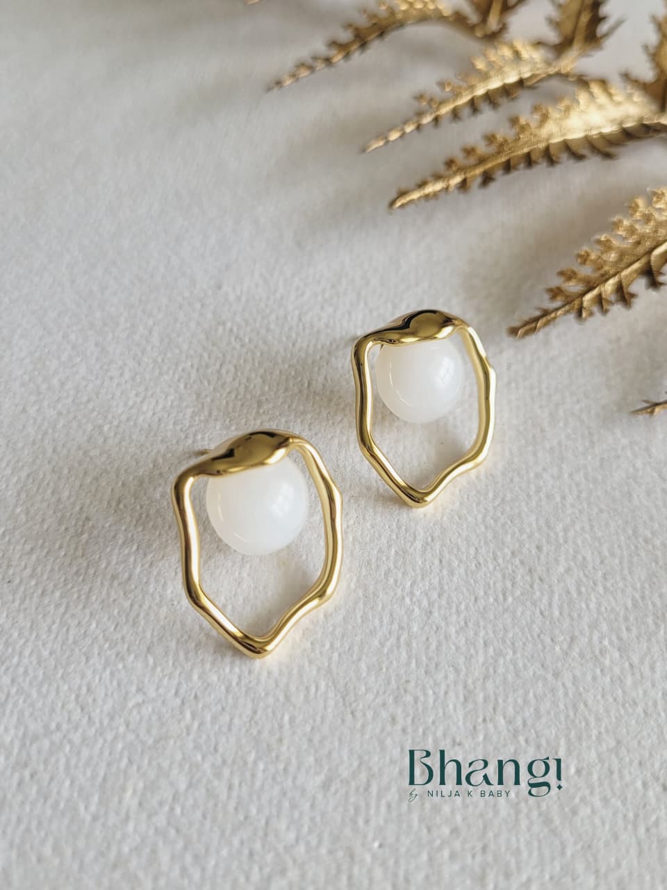 Luna Pearl Frame Studs