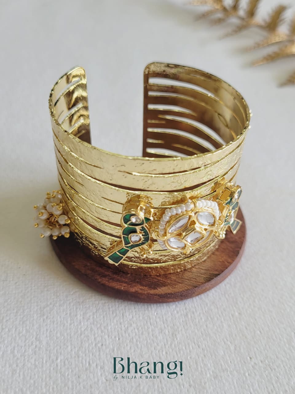 Noor Kundan Statement Cuff