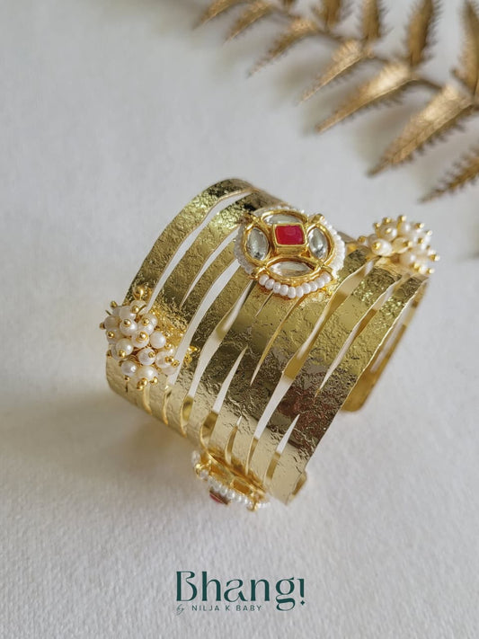 Surkh Kundan Statement Cuff