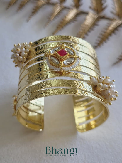 Surkh Kundan Statement Cuff