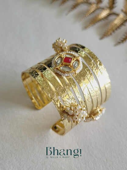 Surkh Kundan Statement Cuff