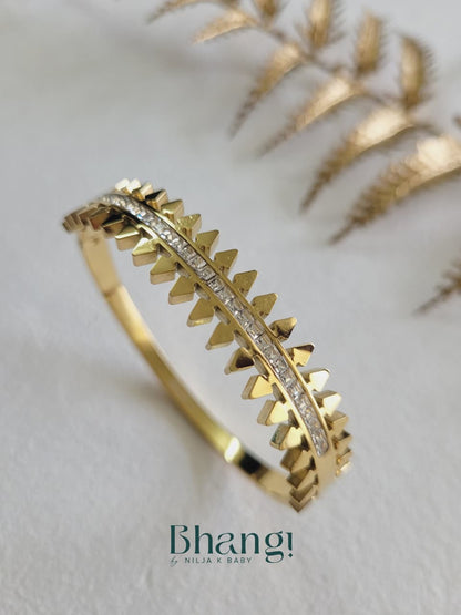 Vega Spike Cuff