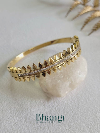 Vega Spike Cuff