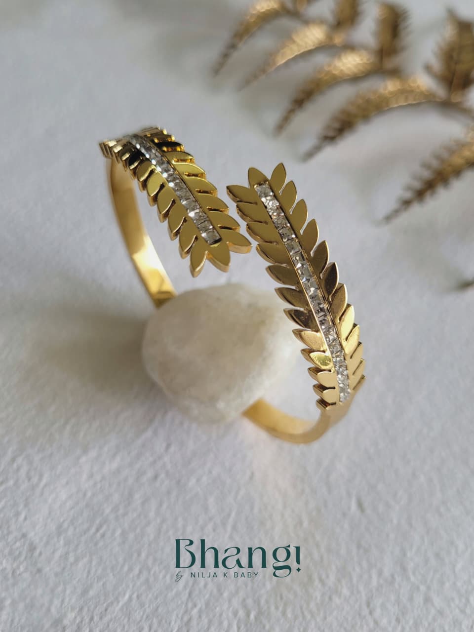 Luxe Laurel Cuff