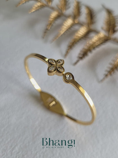 Noor Petal Bangle