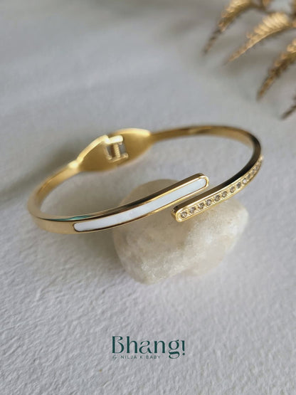 Duala Edge Bangle
