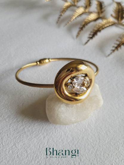 Halo Gleam Cuff