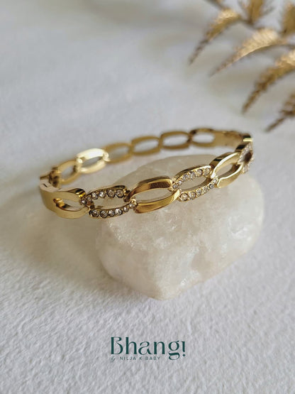 Celeste Link Petite Bangle