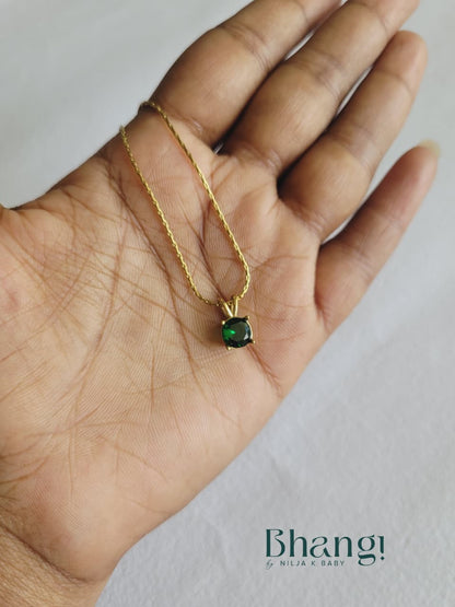 Emerald Glow Pendant Necklace