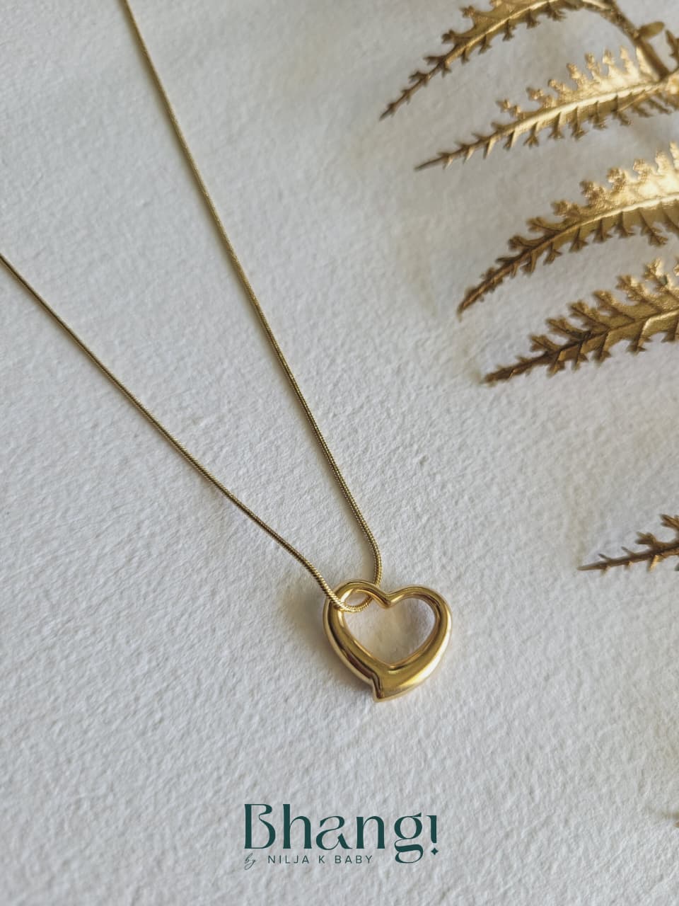 Amora Loop Necklace