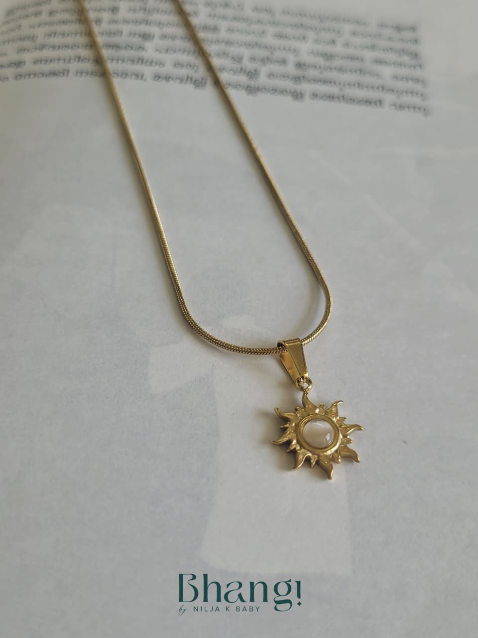 Solar Pearl Pendant Necklace