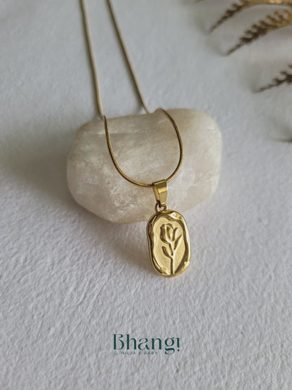 Roselle Pendant Necklace