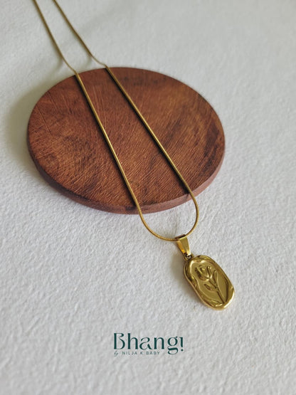Roselle Pendant Necklace