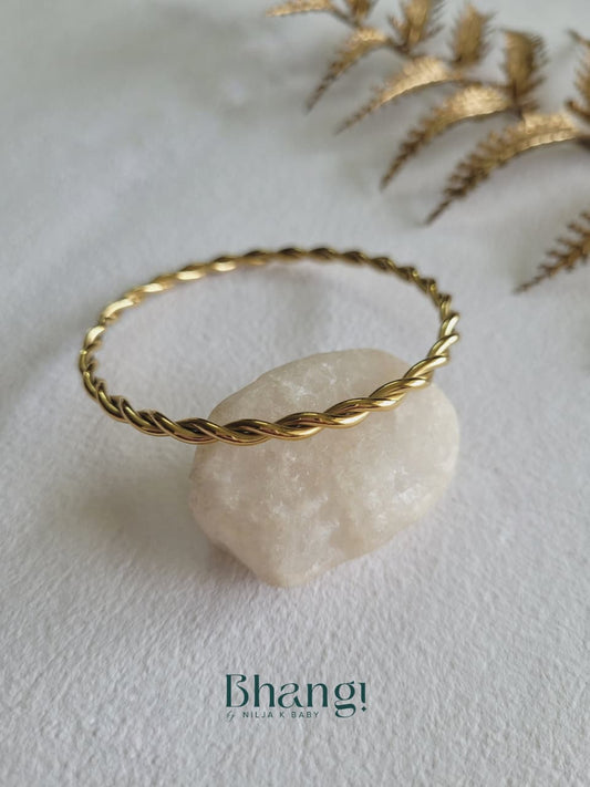 Aurelia Twist Bangle