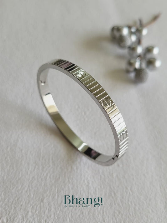 Argent Élite Bangle