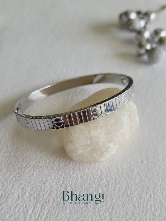 Argent Élite Bangle