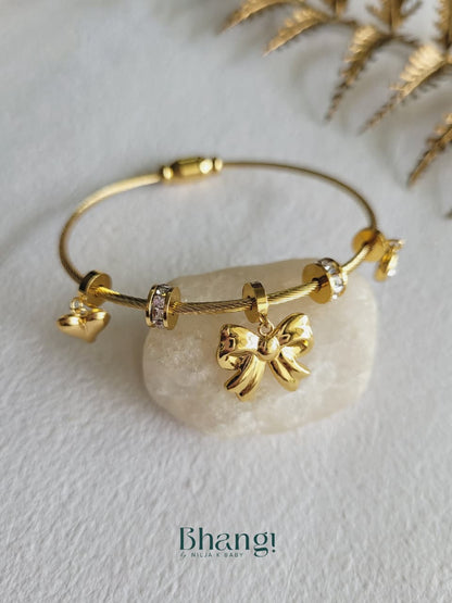 Bhangi Amora Charm Anti-Tarnish Bangle
