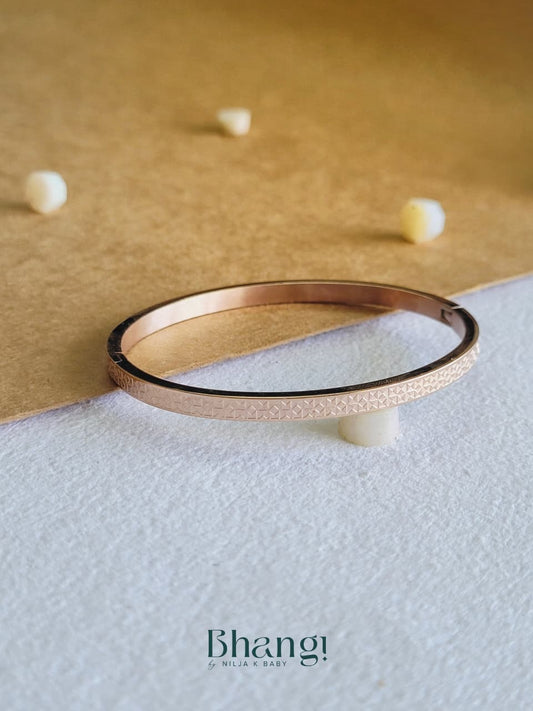 Nova Texture Bangle