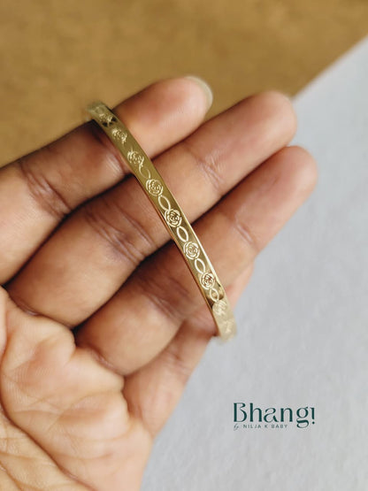 Rosette Bloom Bangle