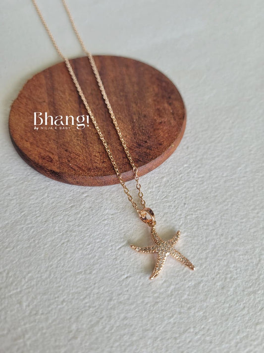 Stella Tide Pendant Necklace