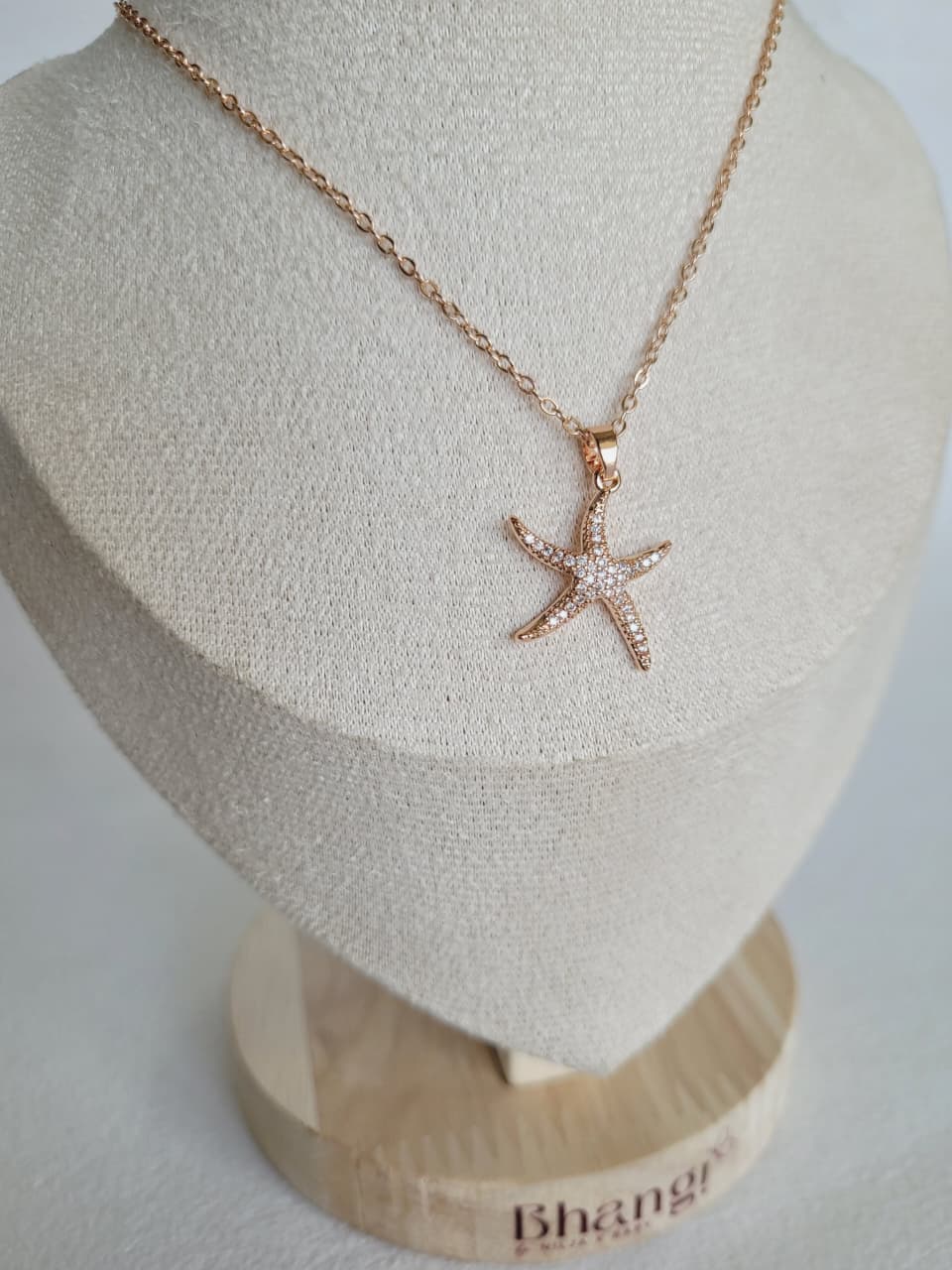Stella Tide Pendant Necklace