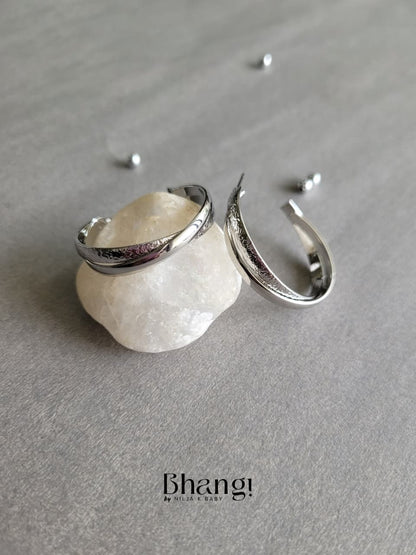 Luna Twist Hoop Earrings – Silver