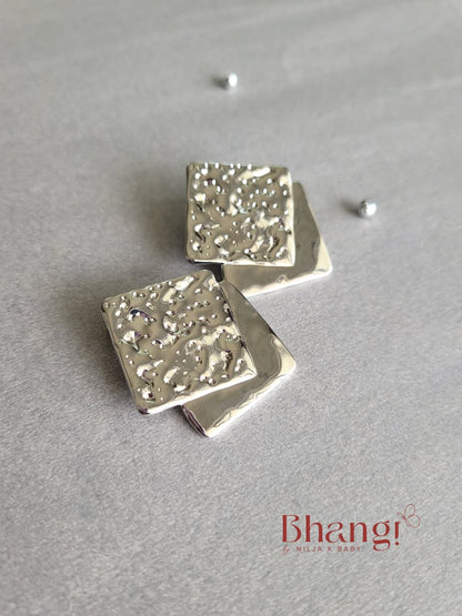 Hammered Layer Earrings - Silver color