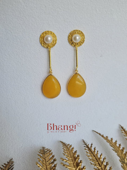 Sora Amber Drop Earrings