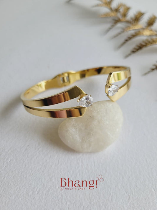 Luna Spark Cuff