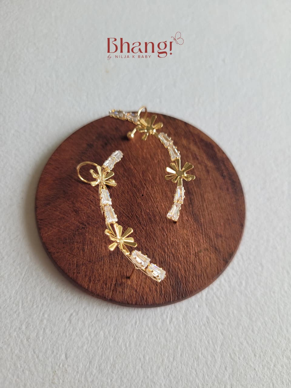 Daisy Gleam Earcuff