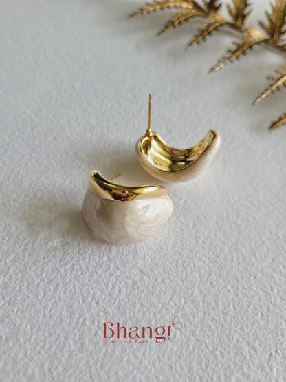 Pearl Muse Earrings