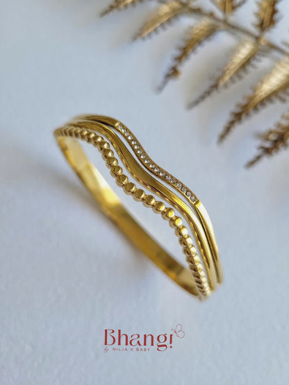 Aurielle Wave Bangle