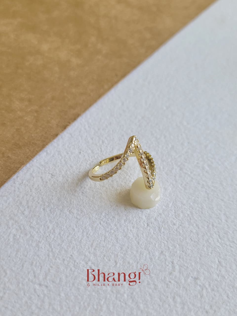 Luna Pavé V Ring
