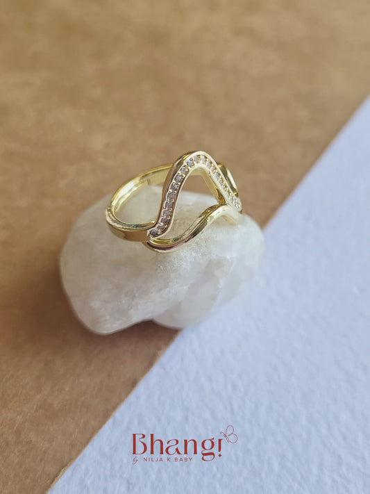 Serpentine Sparkle Ring