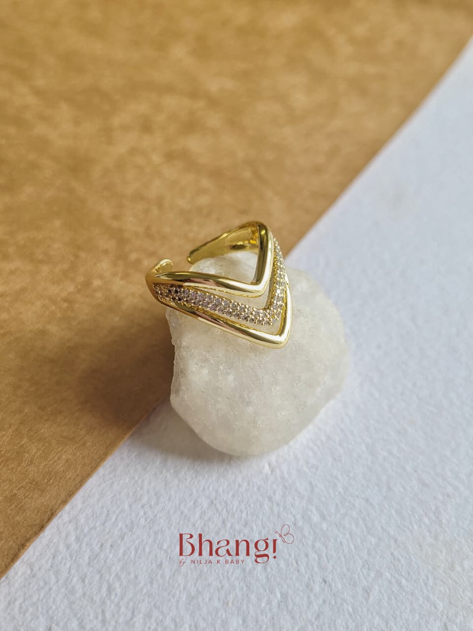Vera Pavé Chevron Ring