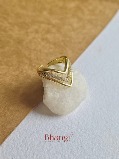 Vera Pavé Chevron Ring
