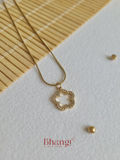 Clover Radiance Necklace