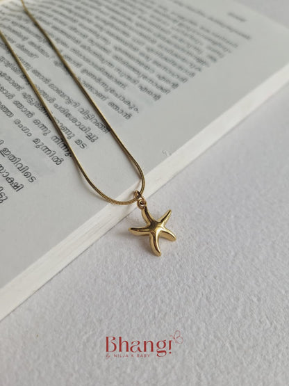 Starfish Pendant Necklace