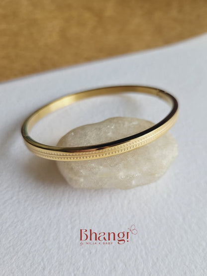 Aurelia Edge Bangle