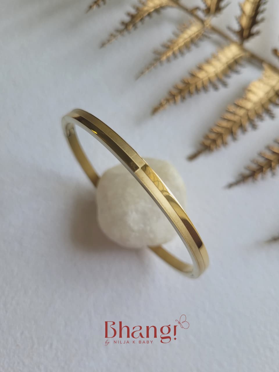 Linear Bangle