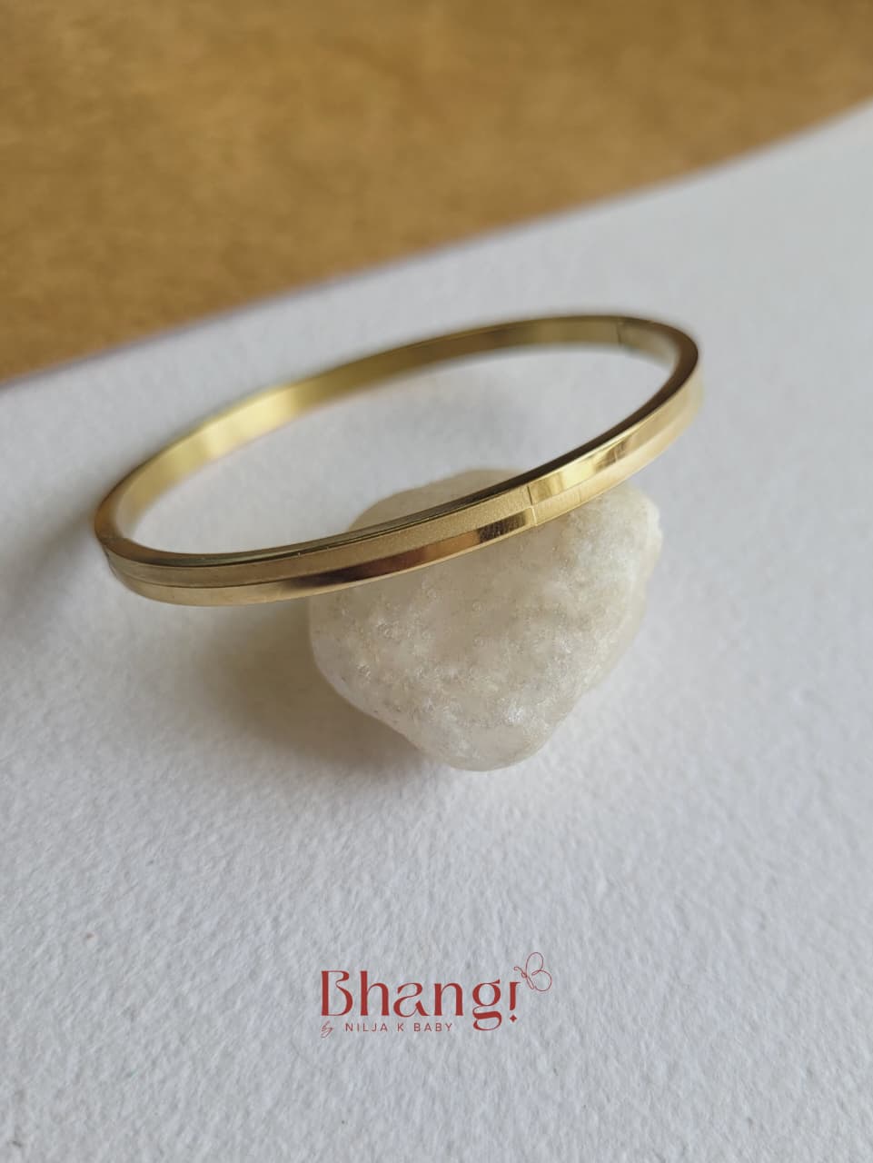 Linear Bangle