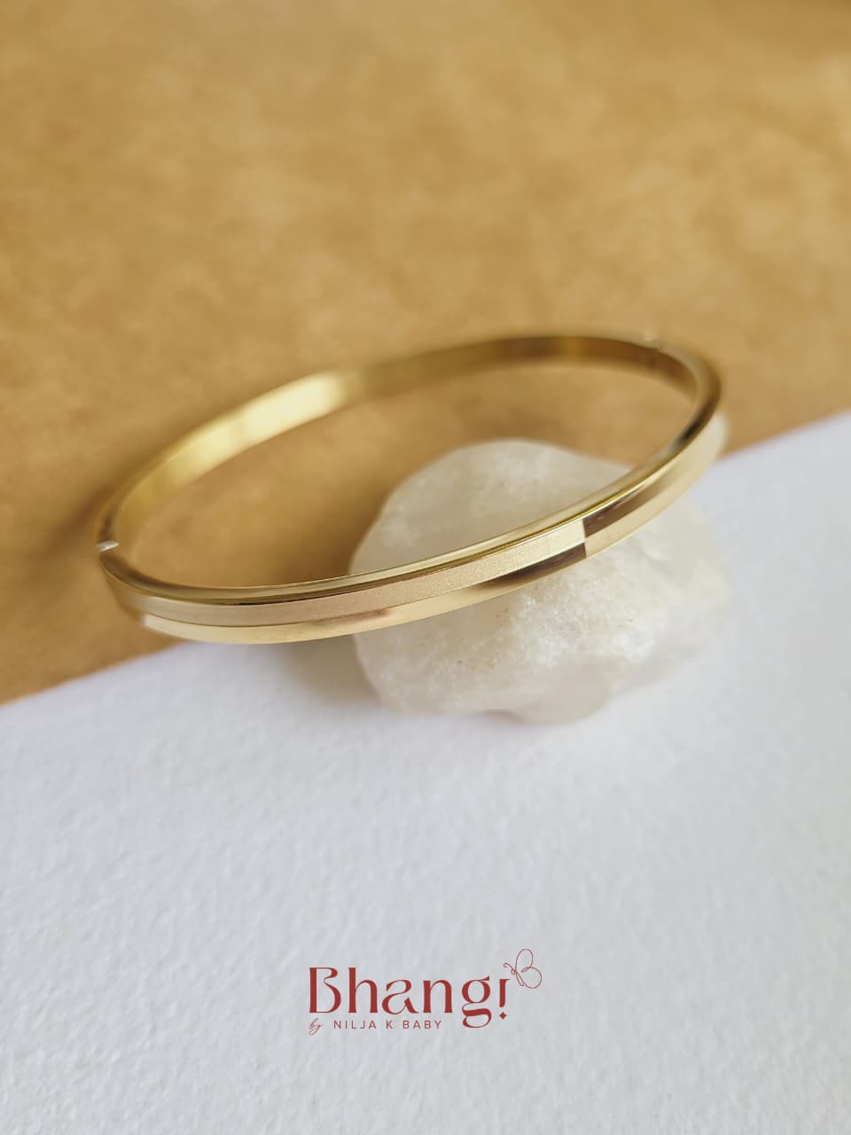 Linear Bangle