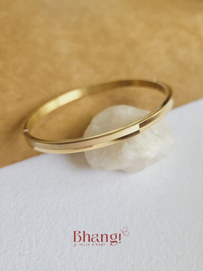 Linear Bangle