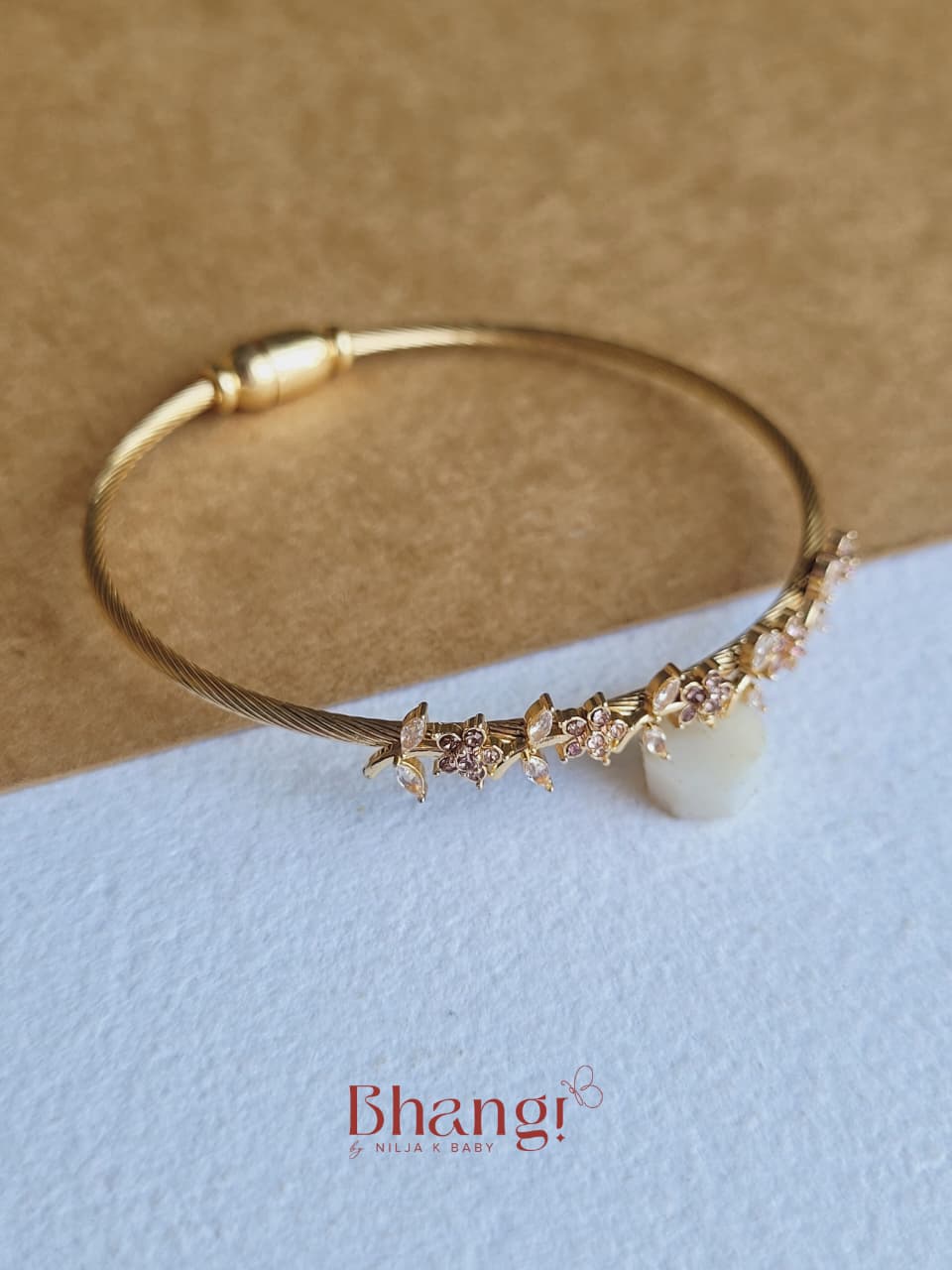 Blooming Pearl Vine Bangle
