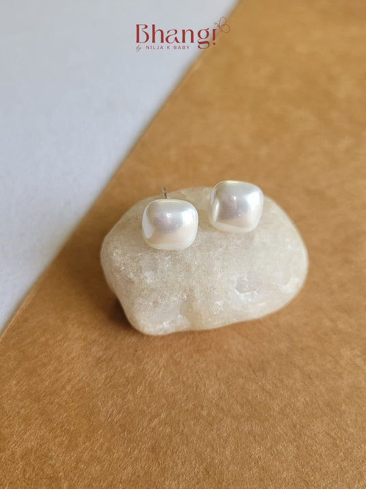 Pearl Muse Chunky Stud Earrings