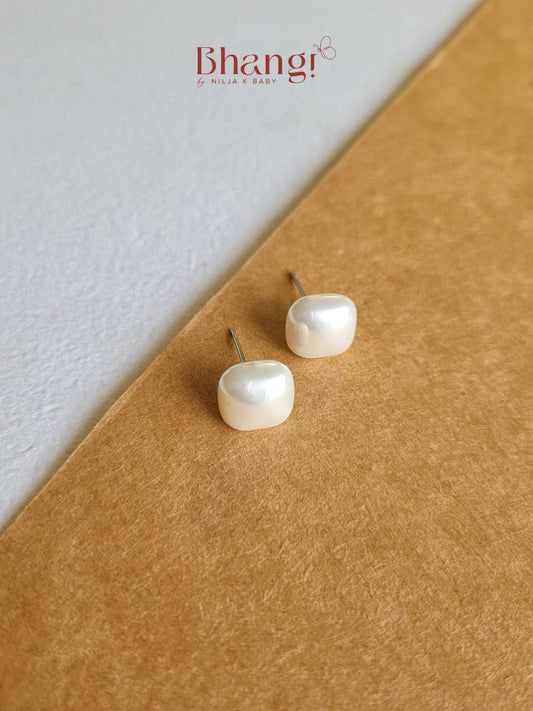Pearl Muse Chunky Stud Earrings