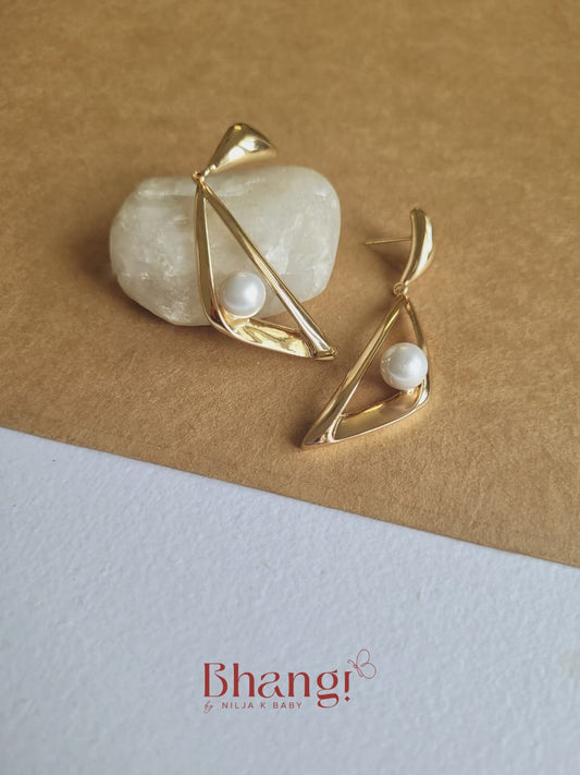 Pearl Arc Sculpted Drop Earrings