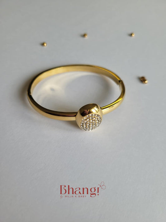 Golden Pavé Crystal Bangle