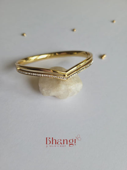Golden Edge Crystal Bangle